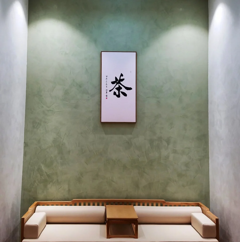 Wall with lime paint in green and grey